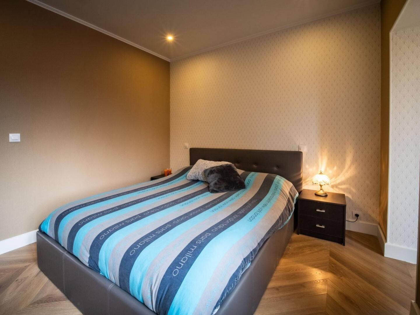 Duplex Jeanne D'Arc Billard Baby Logements Insolites Nancy Exterior photo